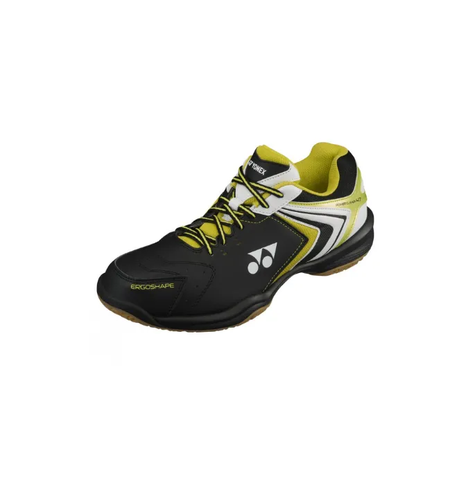 Yonex power cushion 47  (laatste maat 45)